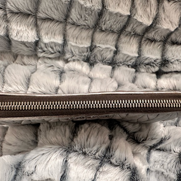 Miu Miu Matelassé Leather Wallet - Picture 4 of 12